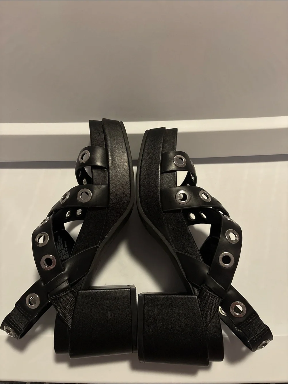 AEROSOLES Black Leather Cross-Strap Grommet Playform Sandals